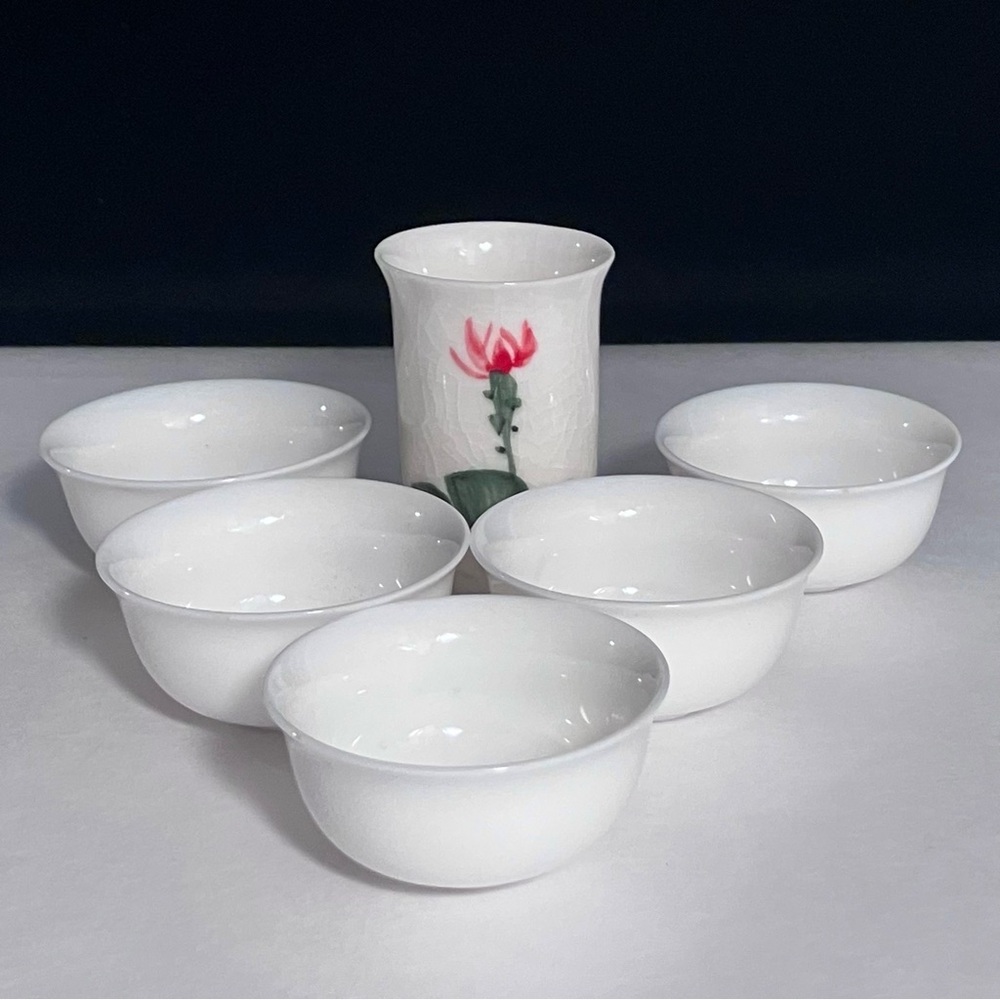 6 VINTAGE SAKE CUPS / Japan Eggshell Porcelain / ARITA WARE / 5 White, 1 Flower